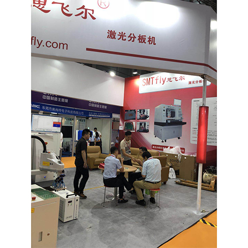 拼多多今晚上市，黃崢回應(yīng)爭議：老百姓退款了下次可能還來